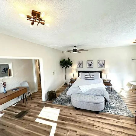 University Suite 